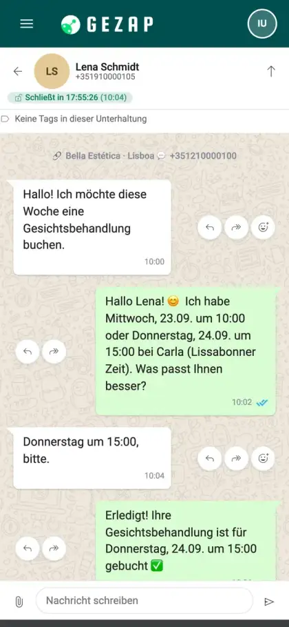 Mobiltelefon mit einem Gespräch, in dem die Kundin in ihrer Sprache schreibt und die KI-Rezeptionistin in derselben Sprache antwortet und den Termin bucht